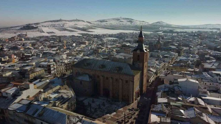 Un vídeo viral de Herencia (Ciudad Real) a vista de drone con la pasada nevada