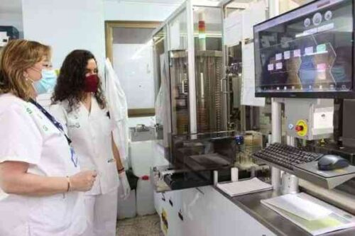 El Servicio de Microbiología de la Gerencia de Atención Integrada de Albacete incorpora un nuevo equipamiento tecnológico