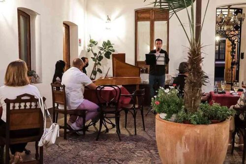 Audi Filia regresa a su tierra para tocar en Inés Casa Rural y poner en valor la restaurada ermita de la Santísima Trinidad