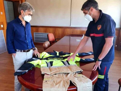 Entregados los nuevos trajes a los profesionales del SEPEI de la Diputación de Albacete