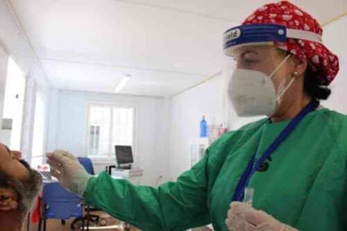 Desciende el número de pacientes con COVID-19 hospitalizados en cama convencional en Castilla-La Mancha