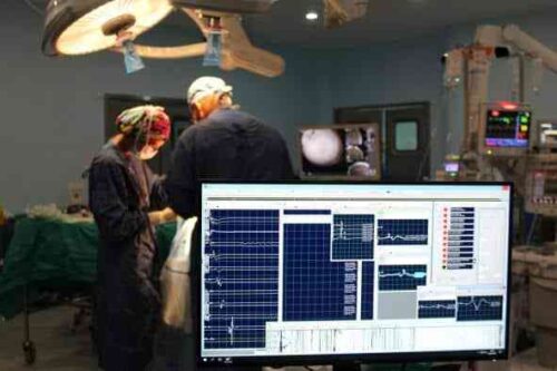 El Complejo Hospitalario Universitario de Albacete incorpora la técnica del mapeo motor intraoperatorio en cirugías de tumores cerebrales