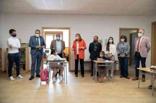 El Gobierno regional agradece a los más de 1.400 docentes que faciliten a 8.000 niños y niñas el acceso a la educación en las zonas rurales