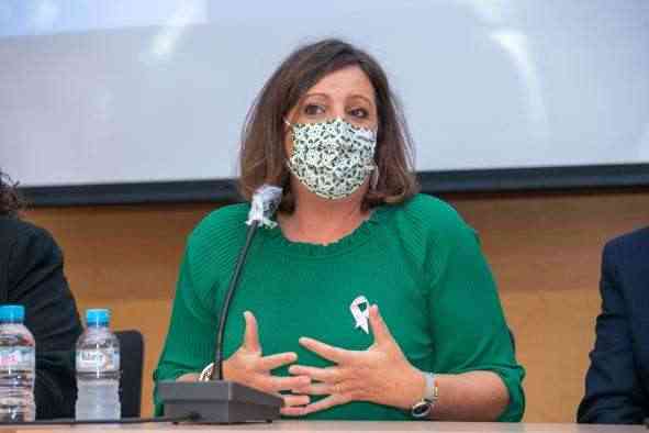 Impulso a la contratación de unos 400 jóvenes cualificados con cerca de cuatro millones de euros y valora que la región afiance su récord en materia de exportaciones en agosto
