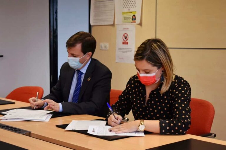 Convenio entre FUNDESCAM y Estrella de Levante para llevar a cabo el proyecto ‘ALIMEN S.O.S’