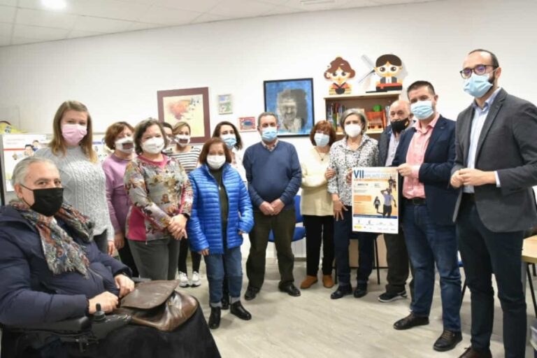 La Asociación de Implantados Cocleares de CLM en Albacete recibió la visita del presidente de la Diputación