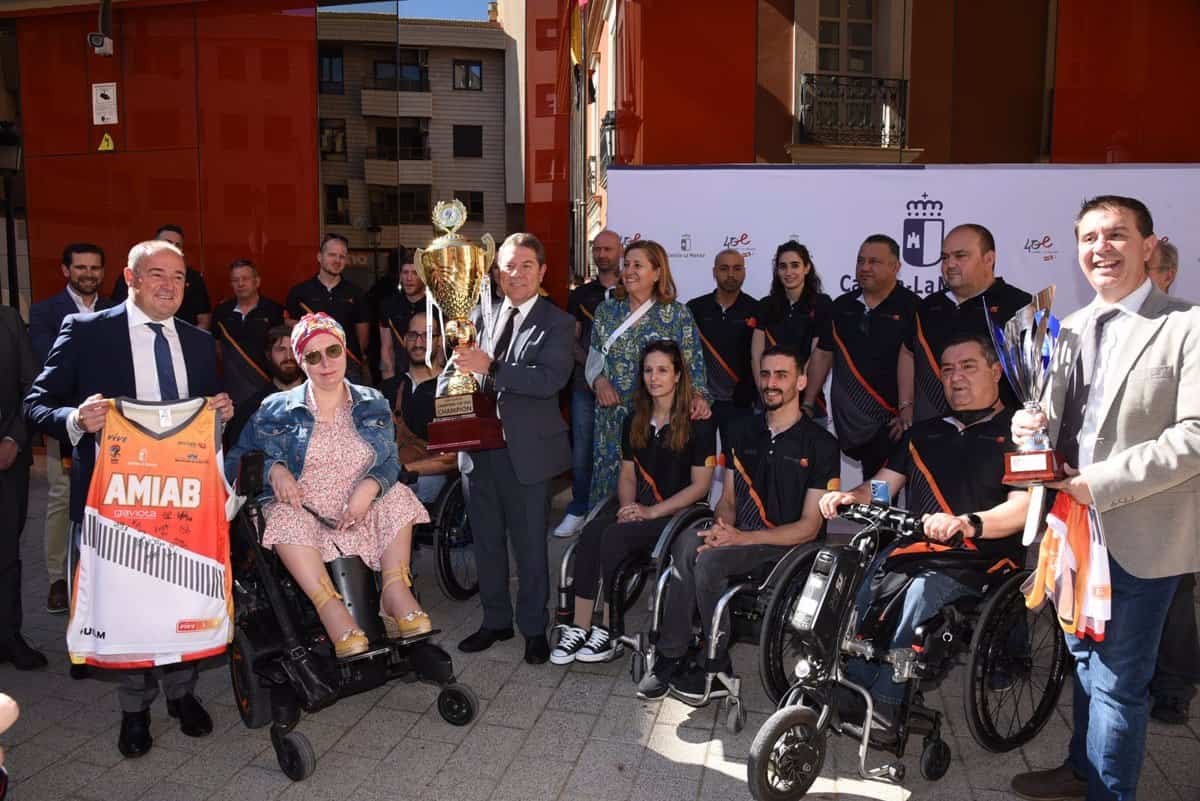 VÍDEO: Albacete rinde honores al AMIAB tras ganar la Copa de Europa de baloncesto en silla de ruedas