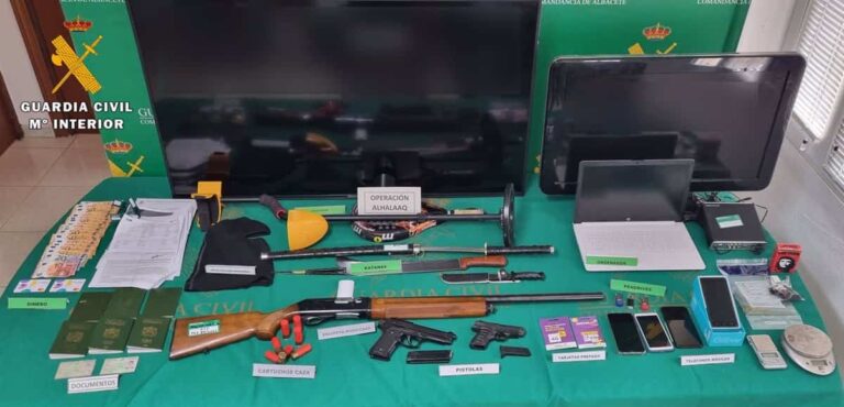 16 personas detenidas y 13 investigadas por integrar una red que explotaba inmigrantes en La Roda (Albacete)