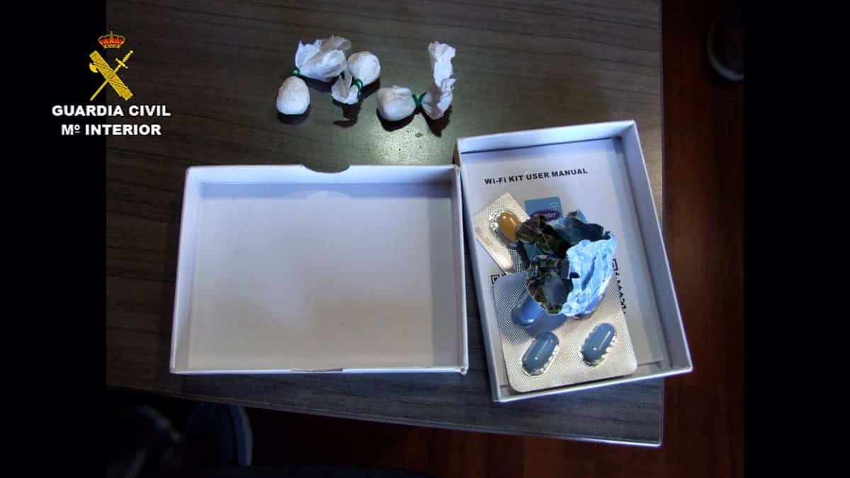 Guardia Civil detiene a dos hombres en Minglanilla e incauta 100 gramos de cocaína y otros tantos de marihuana
