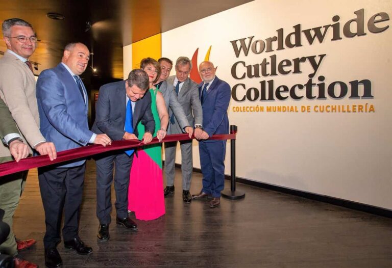 Inaugurada la 'Worldwide Cutlery Collection', que reúne más de 200 piezas que estarán en Albacete hasta 2024