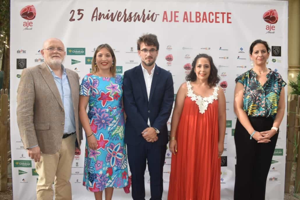 Destacan el apoyo de AJE a las mujeres emprendedoras del mundo rural en el 25 aniversario de la asociación empresarial