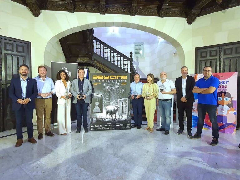 Nacho Vigalondo y Aníbal Gómez presentarán la XXIV edición de Abycine, que se adelanta y arranca el 29 de septiembre