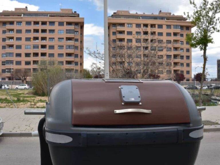 Implantación del contenedor marrón en la ciudad de Albacete financiada en un 90% del costo con fondos Next Generation