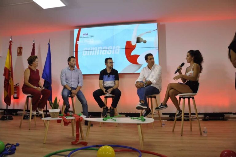 Pasado, presente y futuro de la gimnasia se dan cita en la Feria de Albacete con Jesús Carballo y Noemí Romero