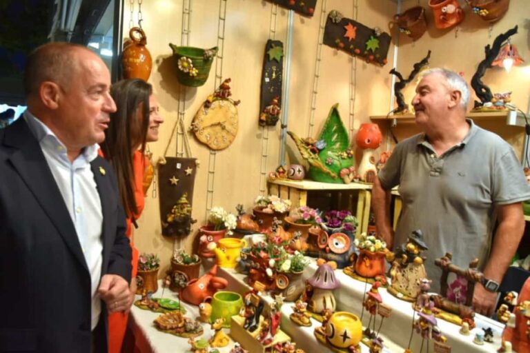 Inaugurada la Feria de Artesanía ‘ARTESANA’ con 56 expositores y organizada por la IFAB en colaboración con COARTE-ALBA