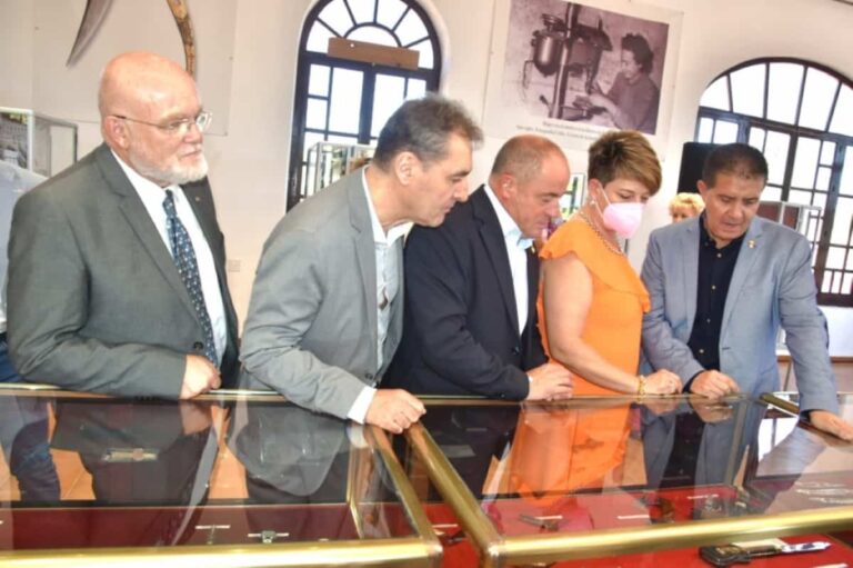 En el Salón de la Cuchillería en la Feria de Albacete 2022 se instalará el ‘Taller del Cuchillero’ para todas las personas que quieran vivir esta experiencia del 9 al 17 de septiembre