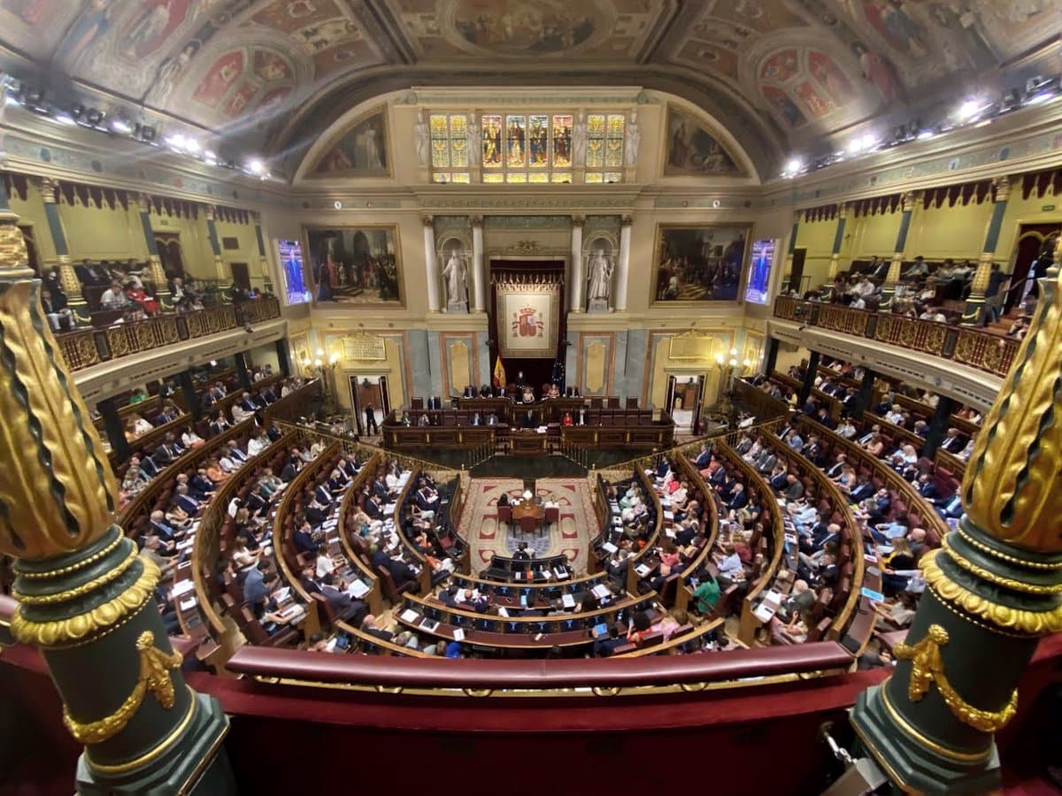 El Congreso autoriza hoy a una decena de diputados compatibilizar escaño con otras actividades, uno de ellos de Albacete