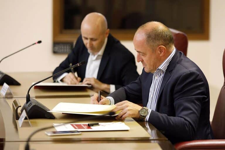 Sáez celebra que la CHJ se comprometa a mantener que los albaceteños no paguen por beber agua del pantano de Alarcón