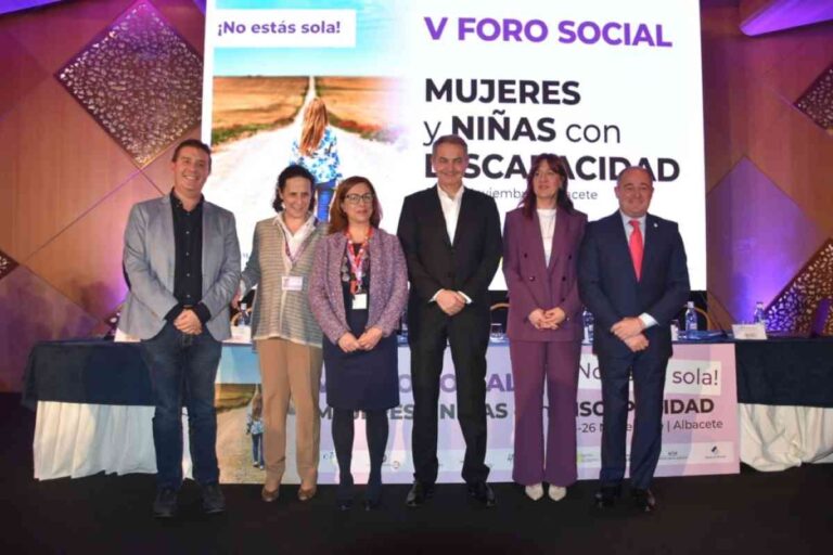 Cabañero participó en la inauguración del V Foro Social de Mujeres y Niñas con Discapacidad que estos días se celebra en Albacete