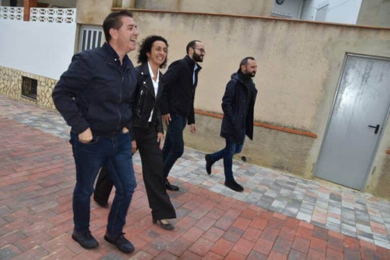 En la calle de la iglesia de Higueruela se ha mejorado la red de abastecimiento y la pavimentación con una inversión de 77.000 €