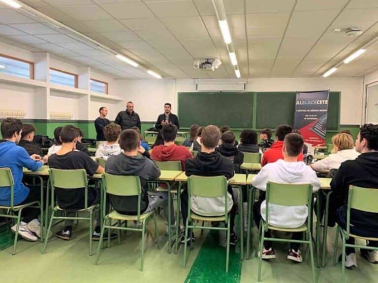 Exitosa participación de alumnado de institutos de Albacete en el programa “Escritores en las aulas” dentro del I Festival de Género Negro ‘Alblackcete’