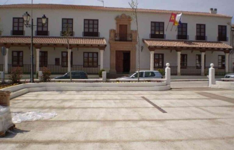 Barrax (Albacete) declara luto oficial tras la muerte de una de sus vecinas presuntamente a manos de su pareja