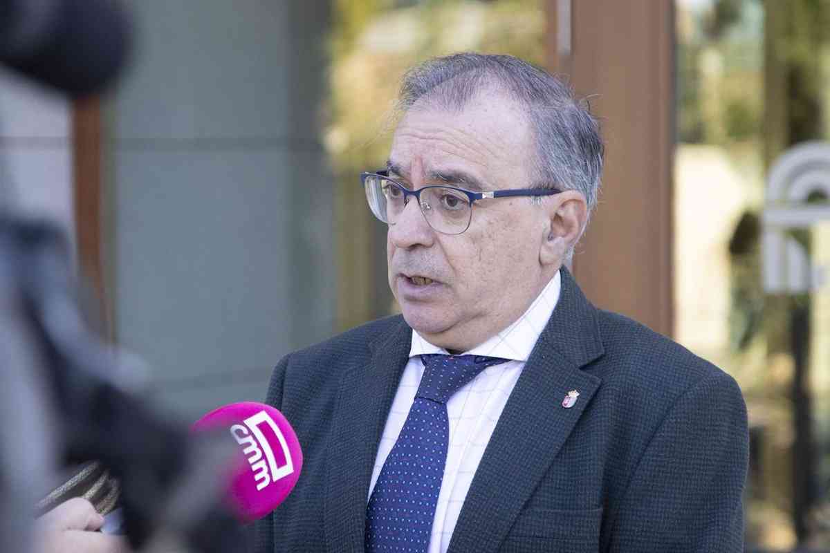 PSOE exhorta a Núñez que "deje de esconder la cabeza" y defienda este jueves ante Feijóo los intereses de C-LM