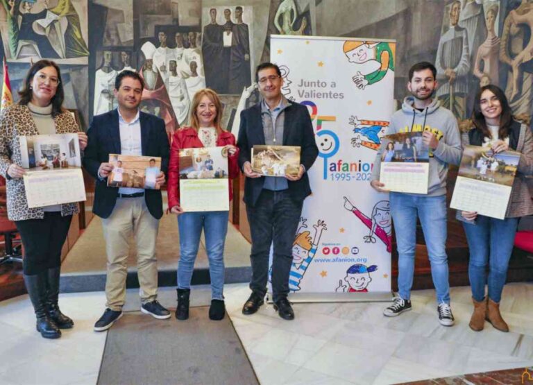 3.000 ejemplares del calendario solidario de AFANION impresos en la imprenta provincial gracias al apoyo de la Diputación de Ciudad Real