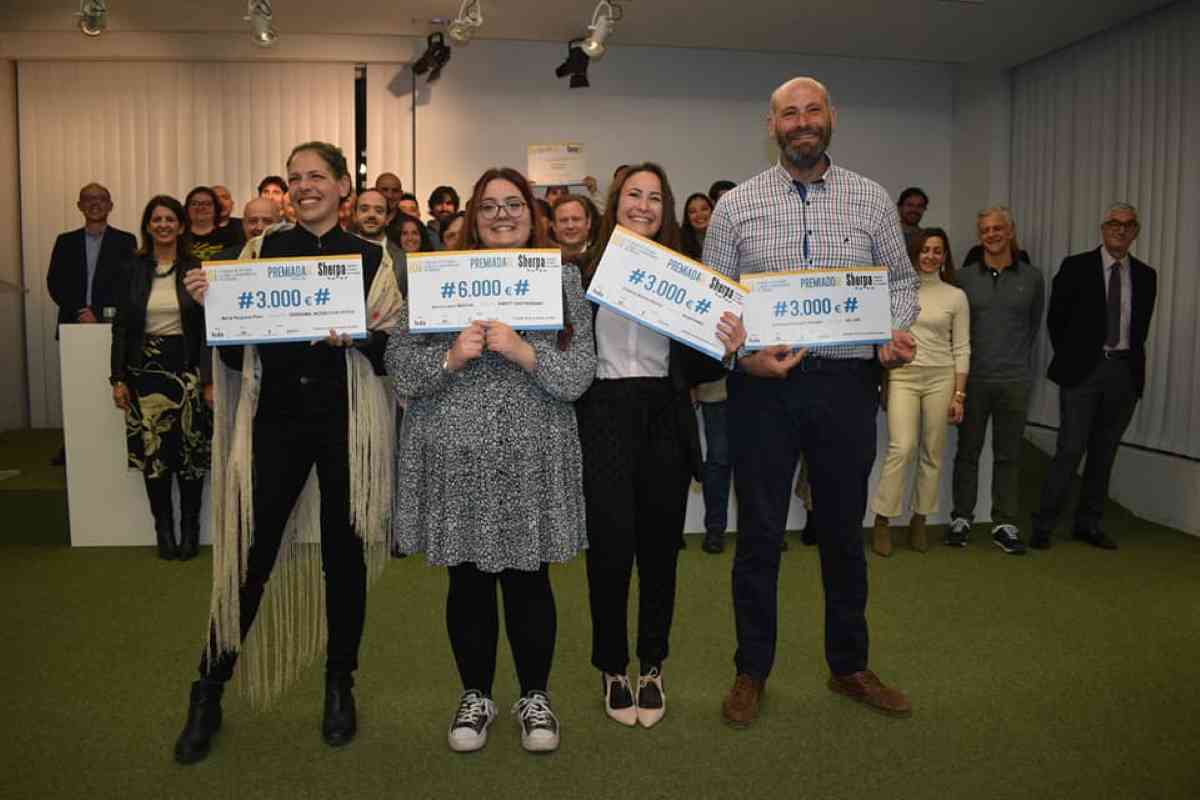 Elena López Martínez y su proyecto ‘Sweet Gastronomy’ ganadora del Programa Sherpa de apoyo a emprendedores con un premio de 6.000 euros, más otros 6.500 euros adicionales aportados por el Ayuntamiento de Hellín