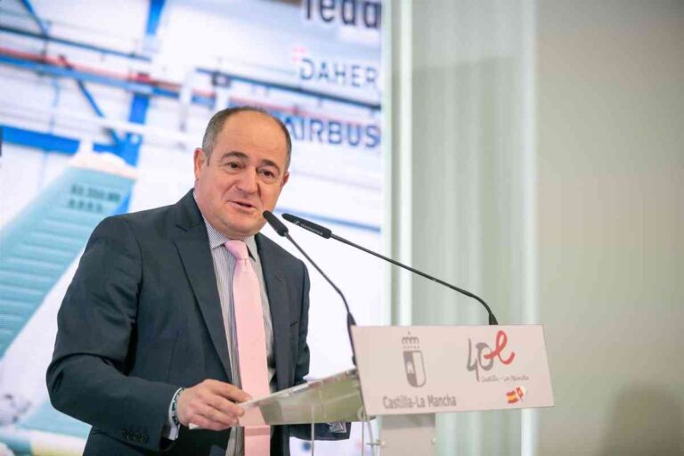 García-Page destaca la "ambición tremenda" de Sáez por Albacete: "Se le hace todo pequeño; tú no pares"