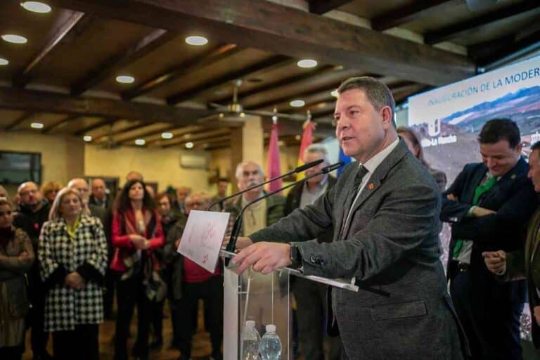 Page reclama nuevamente unidad en la defensa del agua, reconociendo que echa de menos "el apoyo cerrado que deber