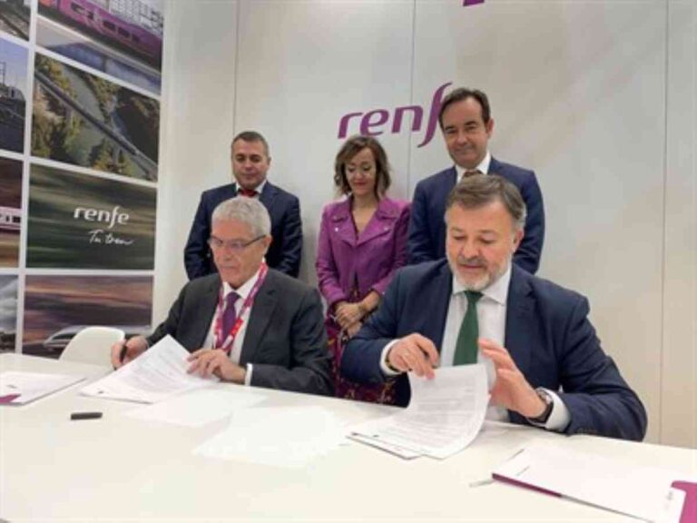 Promocionarán el uso de tren para visitar la capital conquense según convenio suscrito entre el Ayto. de Cuenca y Renfe