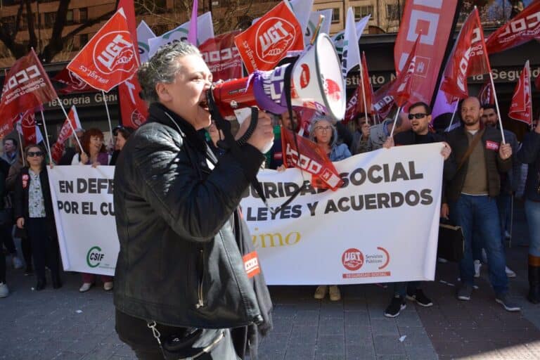 La tramitación del IMV se ve “ahogada” por la escasez de personal en la Seguridad Social, según CCOO, CSIF y UGT.