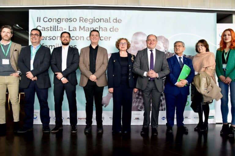 Más de 400 personas participan en Albacete en el II Congreso Regional para Pacientes con Cáncer y sus Familias.