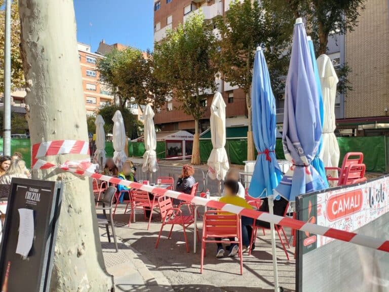 El candidato de UCIN a la alcaldía de Albacete Ricardo Cutanda, se reúne con hosteleros y denuncia incompetencia política en la zona Titi’s