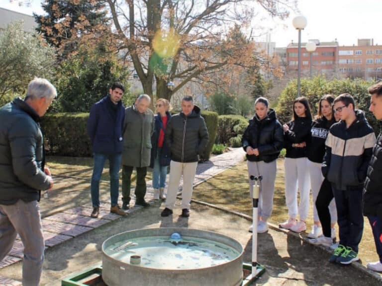 Con el programa “Dedicar tiempo al tiempo” más de 180 escolares de Albacete participaron en visitas guiadas al Observatorio Meteorológico