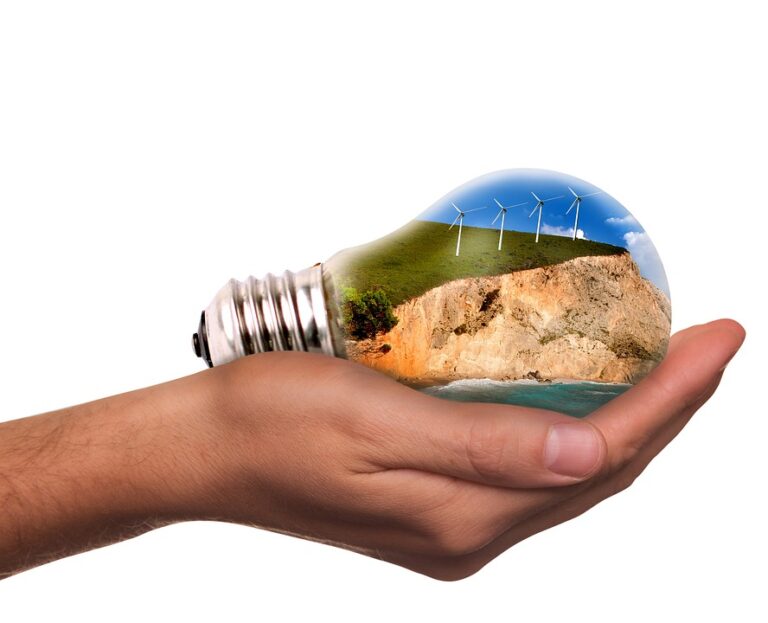 Autoconsumo energético a partir de energías renovables en el Parque Científico y Tecnológico de Albacete, Castilla-La Mancha