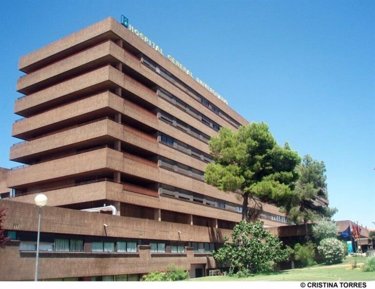 El hombre herido por la Policía en Albacete se recupera estable en el hospital mientras permanece bajo custodia.