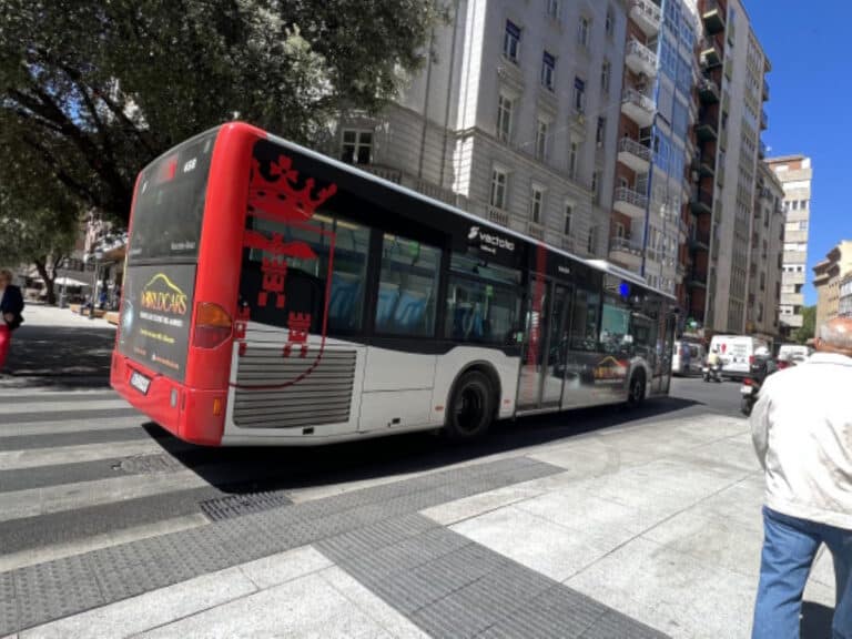 Albacete amplía el bono de transporte público “Contigo” a las personas demandantes de empleo mayores de 31 años