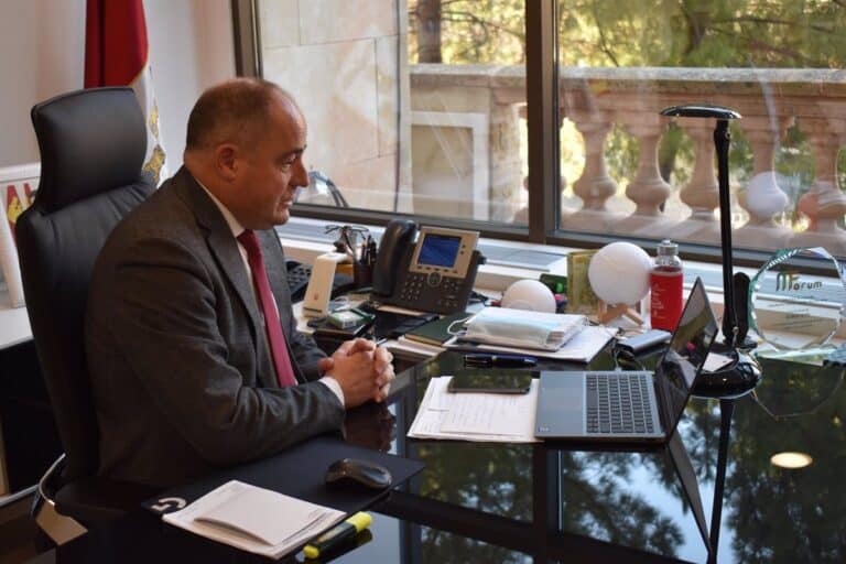 El comercio de Albacete no abrirá el 24 de junio, día del patrón de la ciudad, según propuesta del alcalde en pleno.