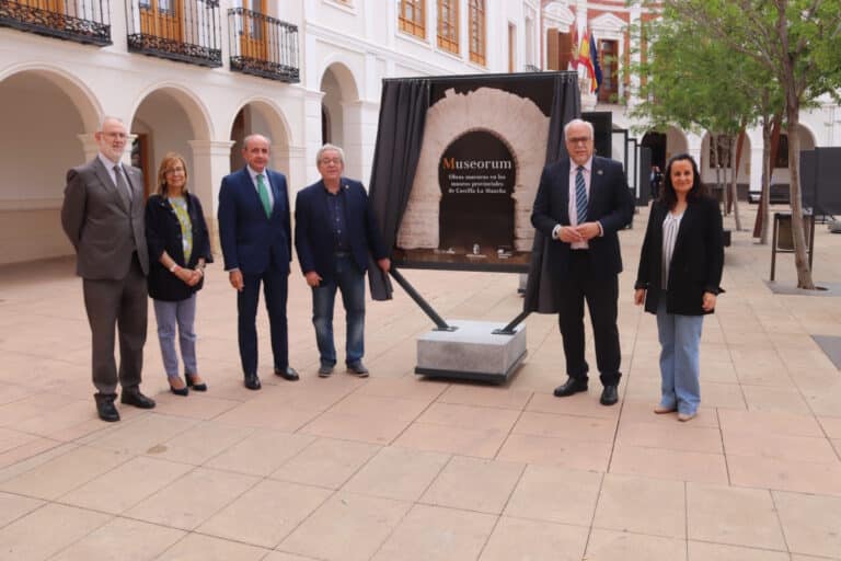“Museorum” la exposición itinerante de la Fundación Iberdrola España que recorre CLM ha llegado a Manzanares