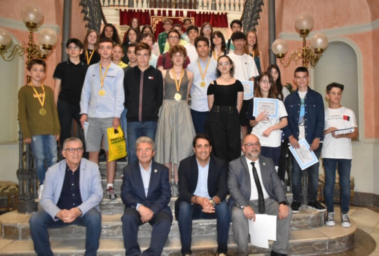 Entregados  los premios a los ganadores y ganadoras de la XXXIV Olimpiada Matemática de Albacete en sus distintas categorías