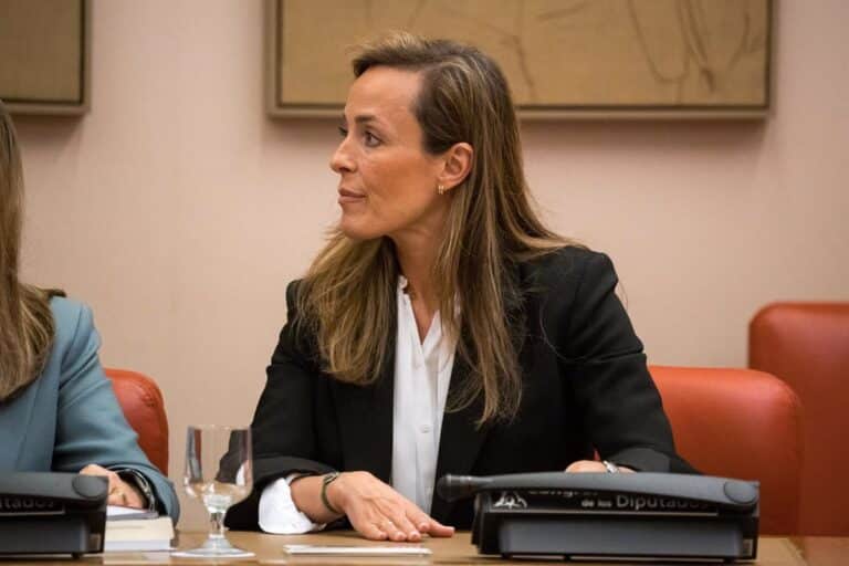 Carmen Navarro, conocida en Albacete como la ‘popular’, designada como la segunda secretaria de la Diputación Permanente del Congreso.