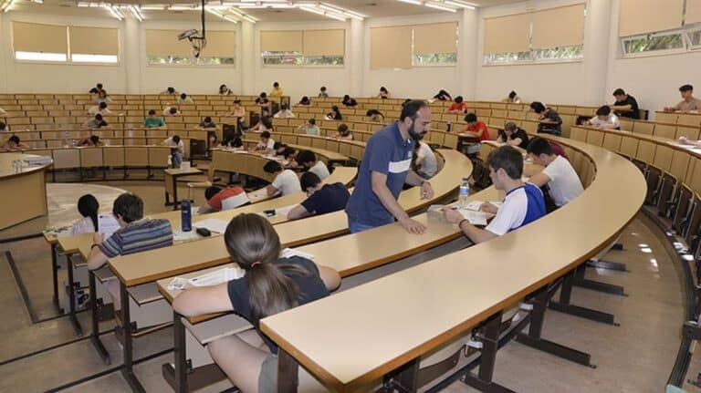 Comienzan los exámenes de la EvAU en C-LM con la participación de más de 8.600 estudiantes