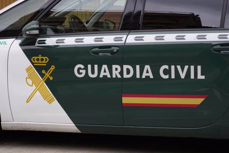 Detenido por causar la muerte de dos personas debido a un accidente de tráfico con su camión en Honrubia.