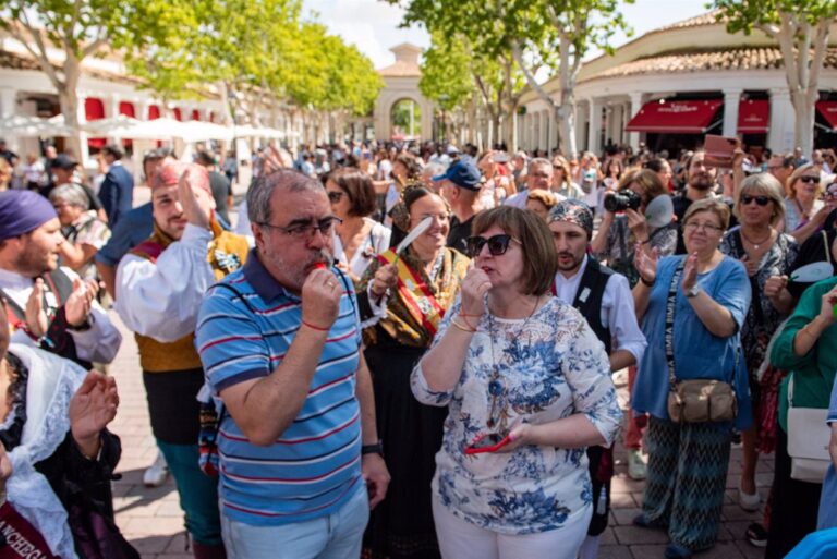 Concentración en Feria de Albacete: ¡Gritando por las que ya no tienen voz, poniendo fin a las violencias machistas!