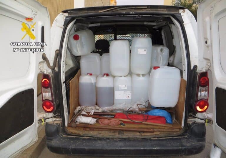 Detienen en Albacete a dos personas por robo de combustible en estaciones de servicio.