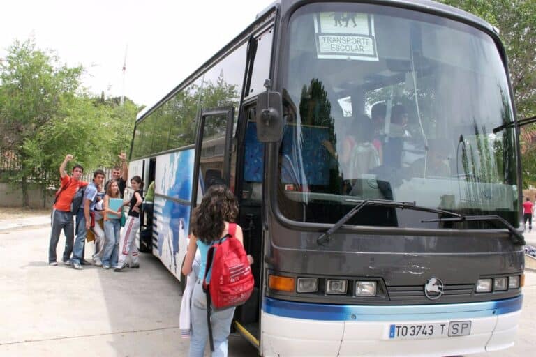 Licitación de 313 Rutas Escolares por 33 Millones de Euros hasta el 2026/2027 Anunciada por la Junta