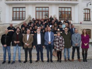 El Gobierno regional de Albacete entrega 103 lotes de uniformes a seis agrupaciones de Protección Civil