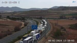 Agricultores en pie de guerra: Cortes totales en las principales vías de Albacete
